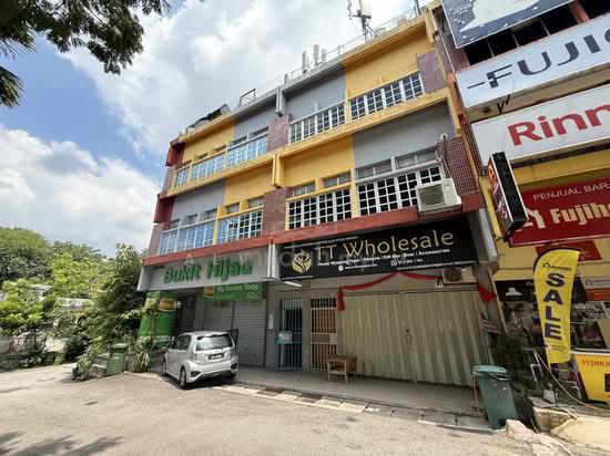 .ð¥3 Storey Shop, ROI 5.1%ð¥Tmn Bukit Hijau Cheras, 20x80, Freehold 1