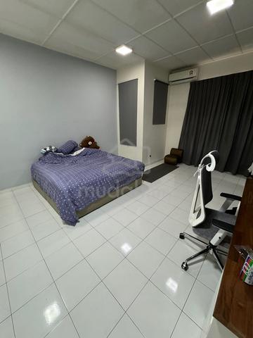 Room for Rent | Utilities & WiFi Included | 24-Hour Security 1
