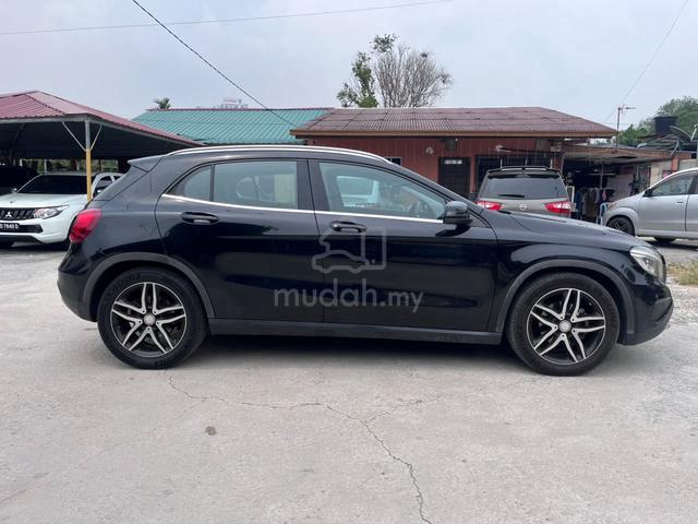2014 Mercedes Benz GLA 200 1.6 (LOAN KEDAI) - 4