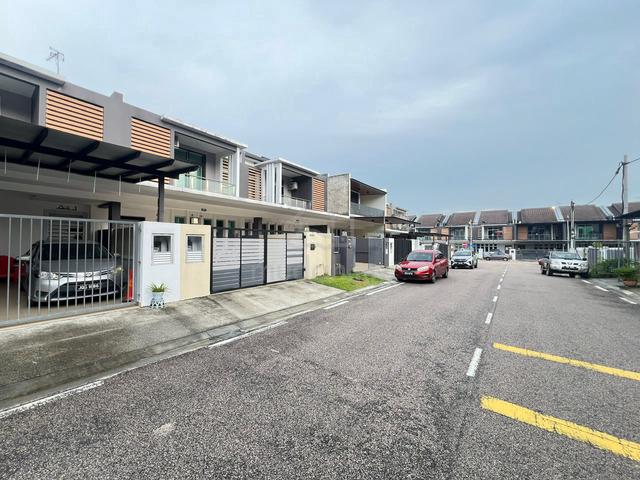 Double Storey Terrace House Jalan Camar Bandar Putra Kulai For Sale 1