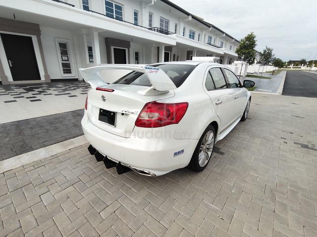 2012 Suzuki KIZASHI 2.4 SPORT (A) - 2