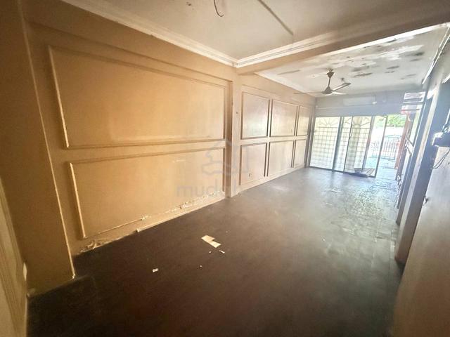 Facing Open - Single Storey Terrace Jalan Kassim @ Meru, Klang 1