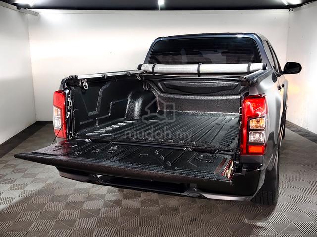 2023 Mitsubishi Triton 2.4 (A) VGT 4X4 Premium - 3