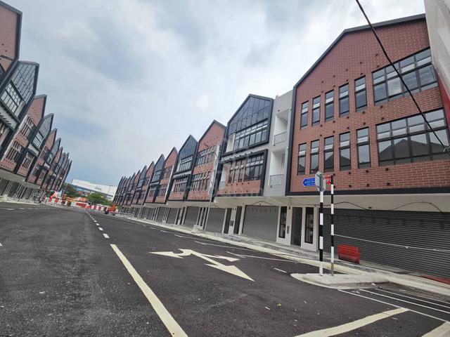Jalan Sutera Tanjung,Sutera Utama,Sutera new shop,Skudai 1