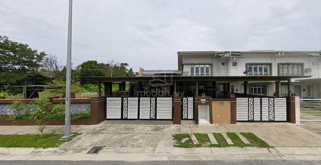 Rumah Corner Lot Cantik, Proton City 1
