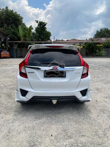 2015 Honda JAZZ 1.5 V (A) - 5