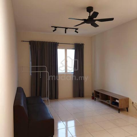 Room for rent 1