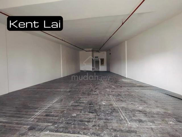 BIG SIZE SHOPLOT. Golden Triangle 1. Level 2 (1st floor). 1430sf. Lift 1