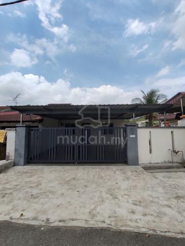 Gelang patah jalan Gelang emas single storey corner 1