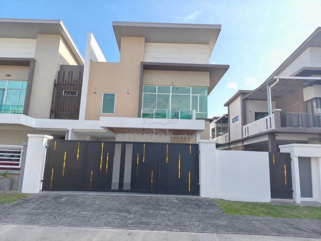 Fully Renovated Double Storey Semi-D Canary Garden Klang 1