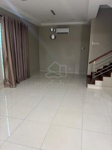 2 story semi d cluster for rent at bandar parkland klang 1