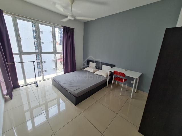 Pacific Place, Bedroom's for Rent. Single , medium and master bedrooms 1