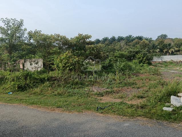 Tanah di kampung melayu sri parit lukut 1