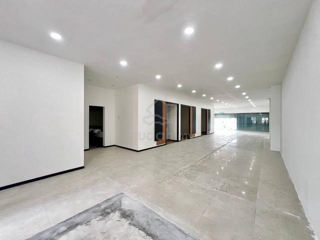 FACING MAIN ROAD 🔥 Ground Floor Shoplot @ Bukit Jelutong, Shah Alam 1
