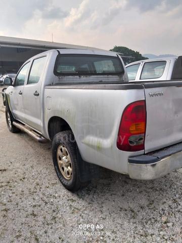 2010 Toyota HILUX 2.5 G FACELIFT DOUBLE CAB (M) - 5