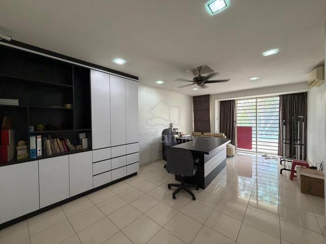 3 Storey Terrace At Bukit Jambul Renovated Freehold 1