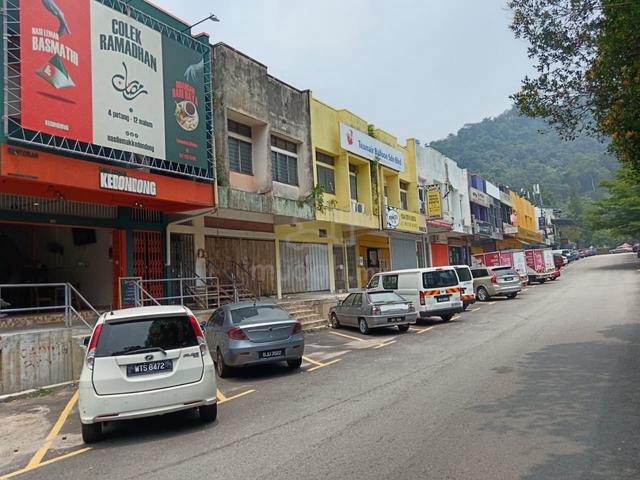 taman melawati 2 stry shoplot-20x70-f/h- jalan E1 1