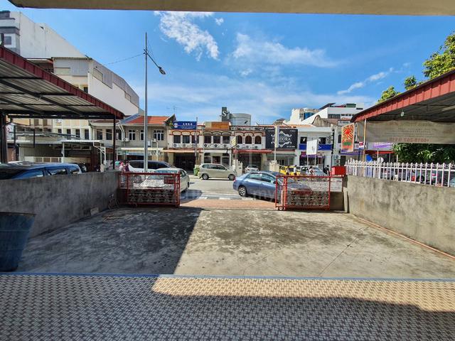 Shop House in Georgetown for rent [ GROUND FLOOR /HIGH TRAFFIC FLOW ] 1