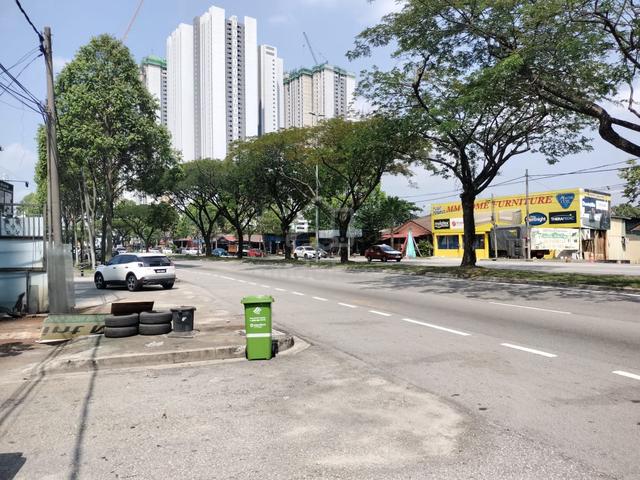 Jalan Gombak ground floor fencing main road opposite home funisture 1