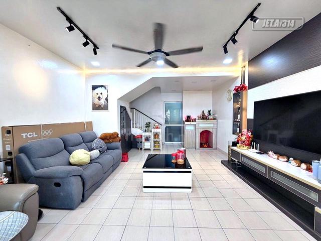 New Beginnings 🌱 Fully Reno 2 Storey End Lot for Sale Klang Utama 1