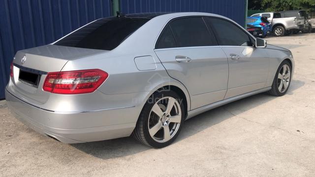 2012 Mercedes Benz E300 3.0 (loan kedai) - 3