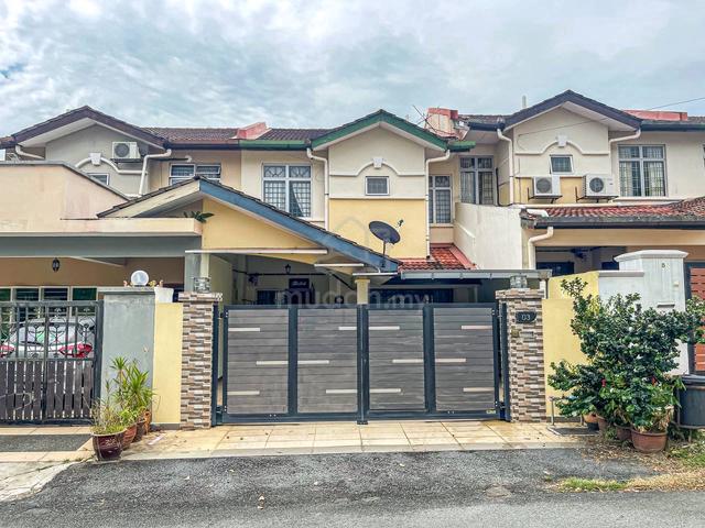 FULLY RENO!! 2 Storey Terrace Bandar Putra Permai Seri Kembangan 1