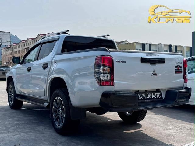 2023 Mitsubishi TRITON 2.4 VGT PREMIUM 4X4 (A) - 5