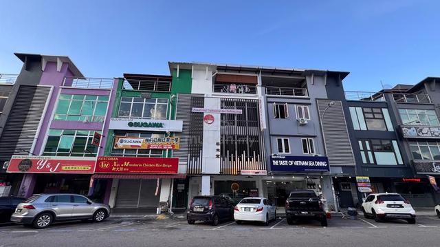 NUSA BESTARI店面 佳佳乐苦瓜汤同一排 底楼出租 带装修🔥For Rent 1