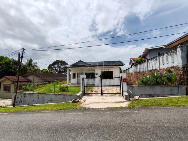 For Sale Tanah lot rumah Simpang Renggam/Below Market Value/ 1