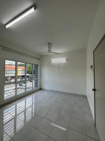 2 sty Hillpark 3 Eugenia Landed House, Limited unit, kajang2 1
