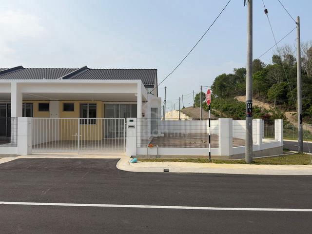 BUKIT BANYAN CASSIA 1 STY TERRACE Corner Lot + Huge Land + Brand New 1