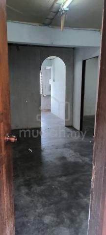 Taman Seruling Emas Flat 1