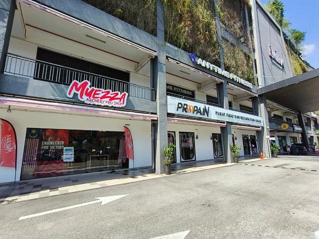 FACING LRT 3 | Ground Floor Shop lot EMIRA Urban Retail Shoplot Sek 13 1