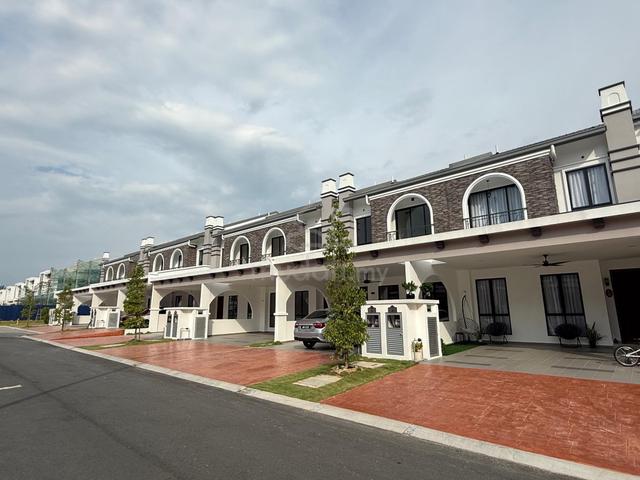 22x70 Setia Safiro Amadeo Phase 3 Cyberjaya 2-sty House Sejati Mulia 1
