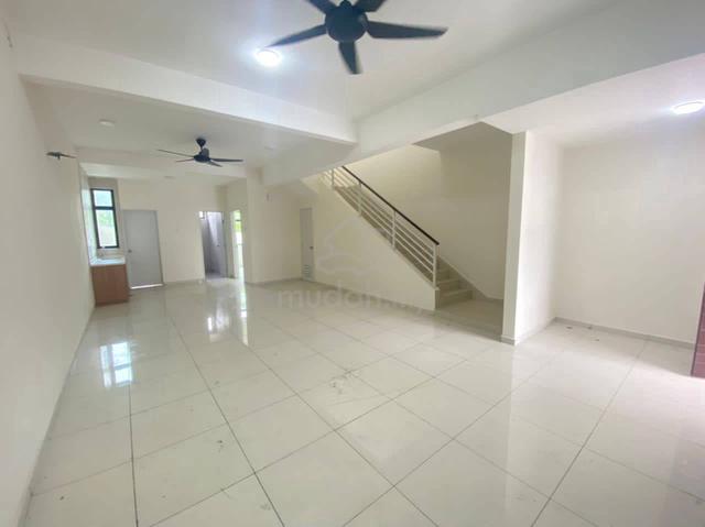 Danga Sutera 2 Storey Terrace For rent 1