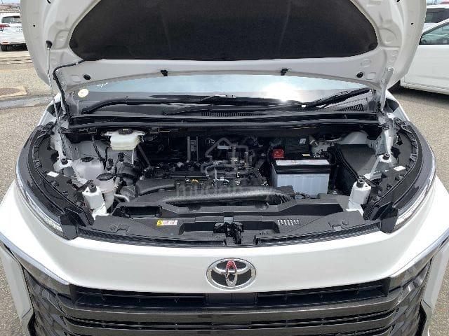 5AA GRADE🎉17K KM🎉RDY STOC 2024 Toyota VOXY 2.0SZ - 3