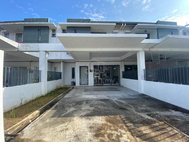 [SEMI FURNISHED] 2 Storey Superlink 22x90 Alam Suria, Puncak Alam 1