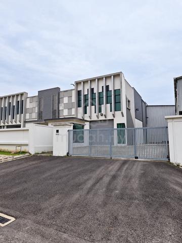Eco Business Park 1 1.5 Storey Cluster Factory 70x120 1