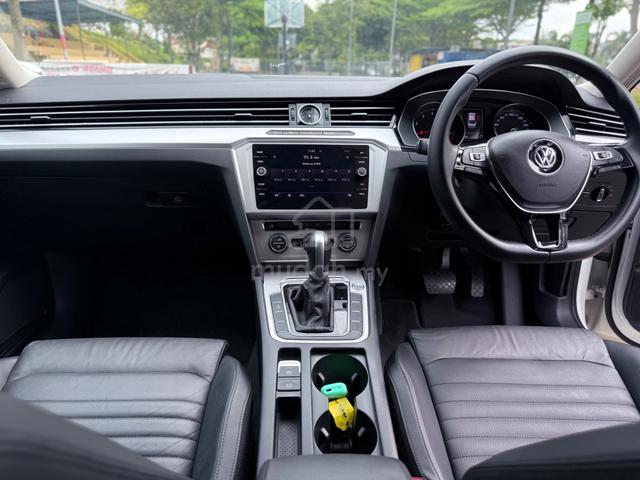 2019 Volkswagen PASSAT 1.8 TSI (TIP TOP CONDITION) - 4