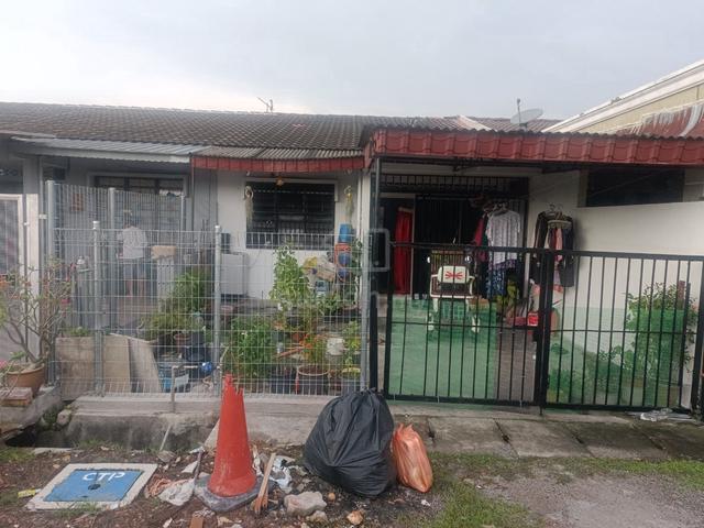 Single Story house for sale at Klang 1
