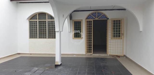 0 DEPOSIT taman merdeka new painting near school below market 1
