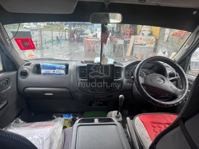 Nissan URVAN 3.0D WINDOW VAN (M) - 4
