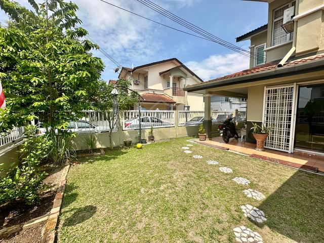 End Lot Unit Land Double Storey Bandar Putra Permai Seri Kembangan 1