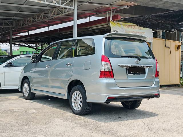 {2013} Toyota INNOVA 2.0 G (A) LEATHER SEAT MPV - 4