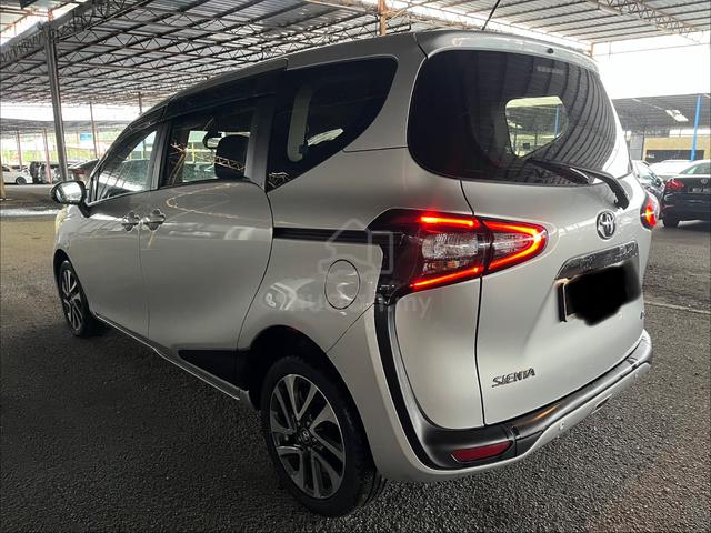 2017 Toyota SIENTA 1.5 V (A) - 4