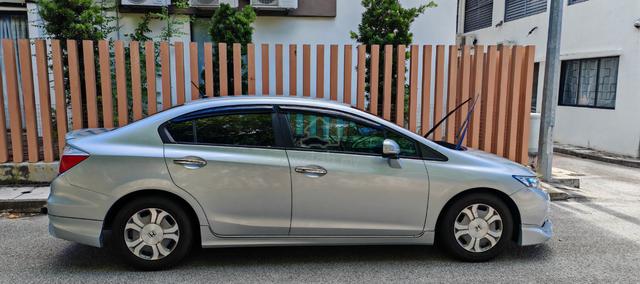 2013 Honda CIVIC 1.5 (HYBRID) (A) - 4