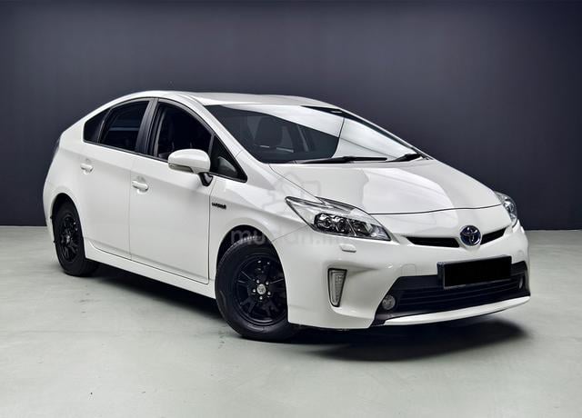 2013 Toyota PRIUS 1.8 LUXURY (HYBRID) JBL HUD - 1