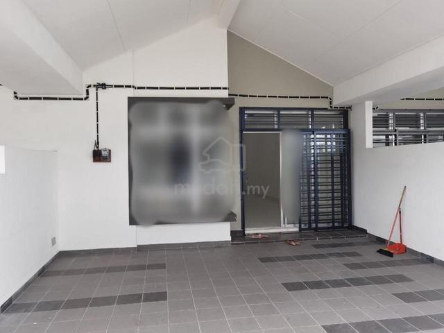 Bandar Putra Single Storey Terrace House 4bed Kulai Johor 1