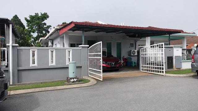 Semi D Single Storey House Taman Pinggiran Pelangi Rawang For Sale 1