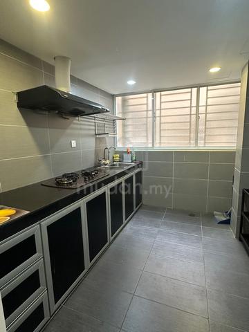 Mandarina Court 1